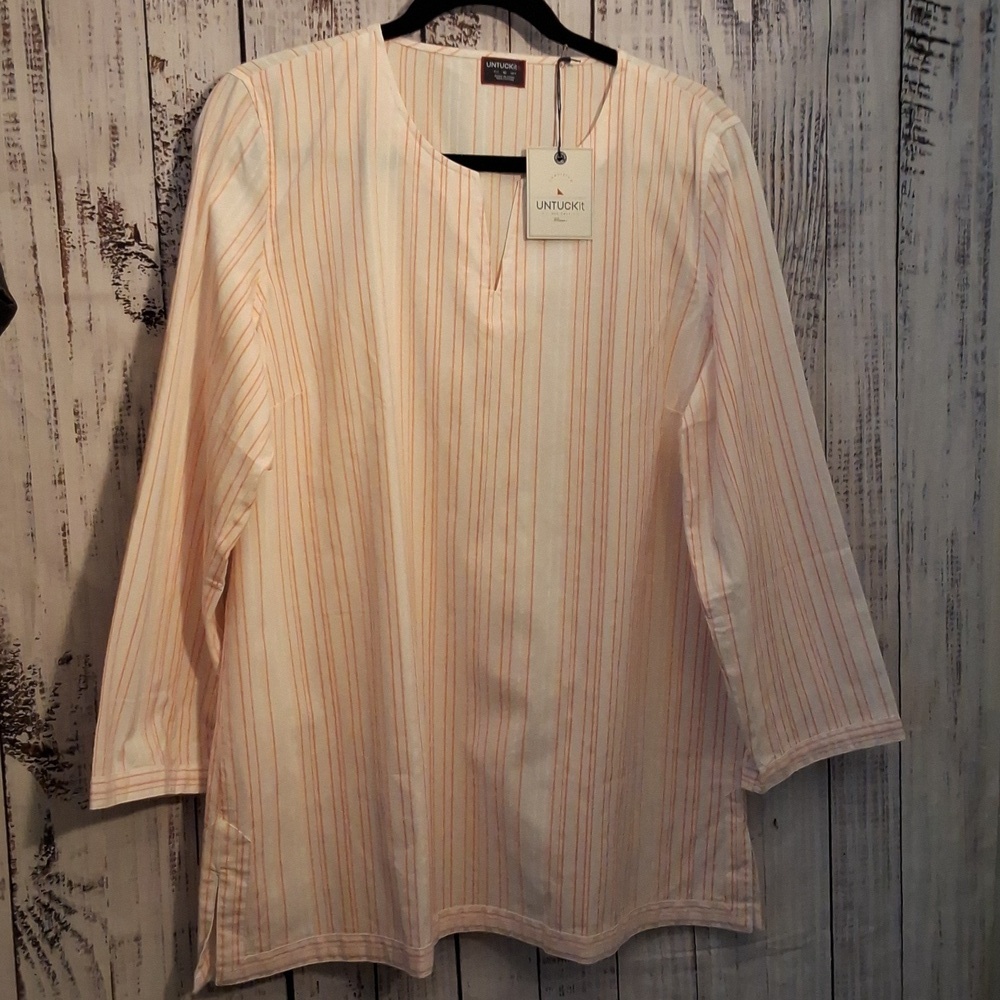 Untuckit NWT 🔖💯 COTTON